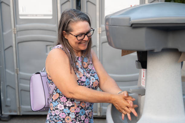 Porta potty delivery and setup in Whittier, CA